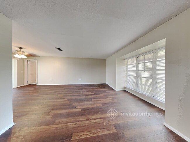 Building Photo - 11901 NW 29th Manor