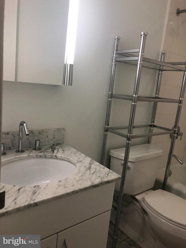 Building Photo - 219-29 S 18th St