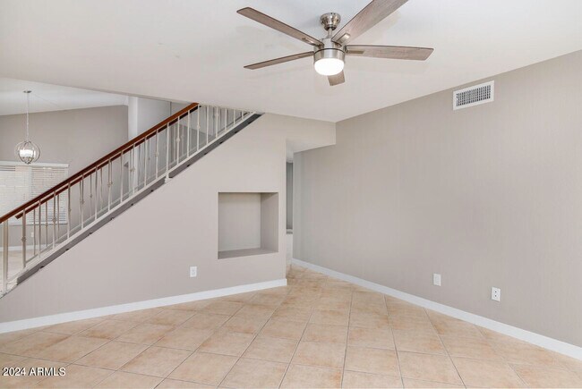 Building Photo - 11321 E Sunnyside Dr