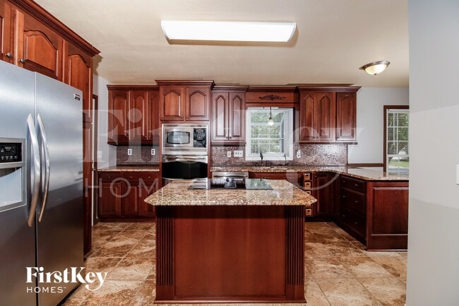 Building Photo - 6706 River Hills Dr