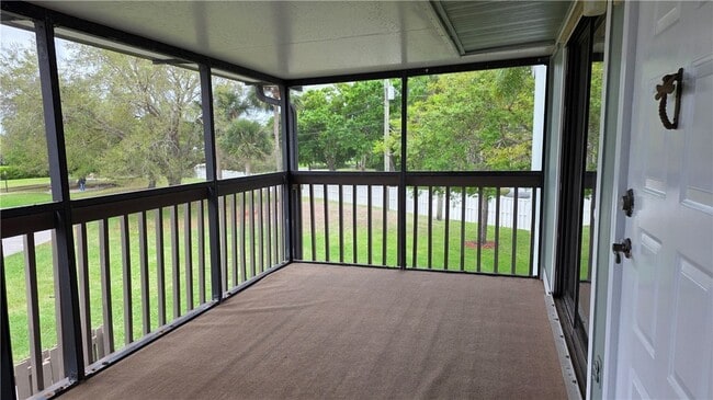 Foto del edificio - 1212 Breezy Way