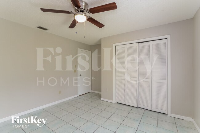 Foto del edificio - 558 Murphy Ave