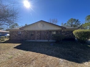 Building Photo - 139 Deerwood Ct