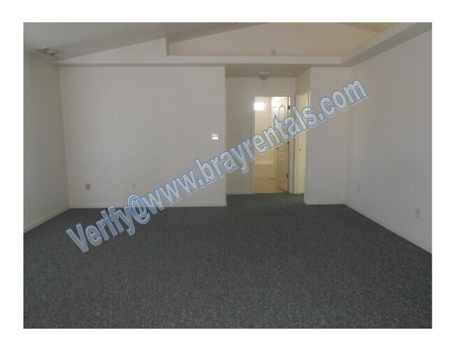 Building Photo - 764 Stone Mountain Dr