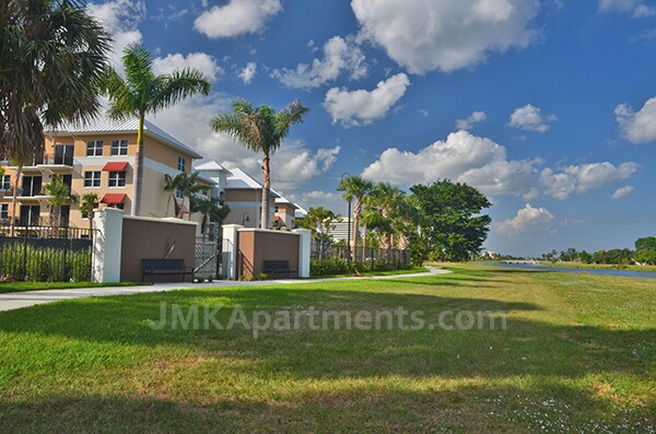 Building Photo - 1840 Palm Beach Lakes Blvd