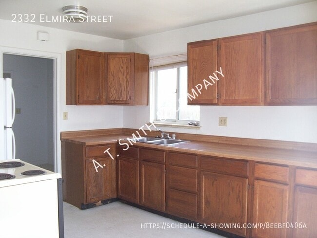 Photo - 2332 Elmira St House