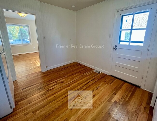 Building Photo - 2334 N El Paso St