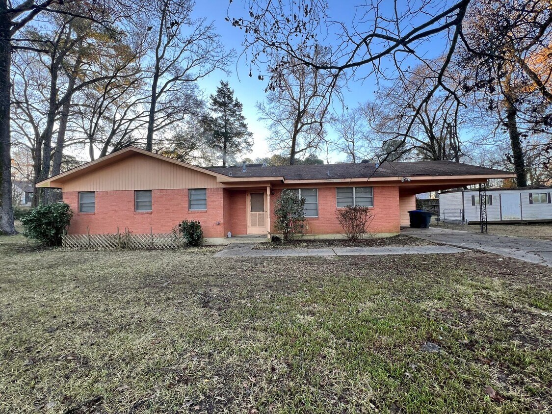 Foto principal - SINGLE FAMILY BRICK HOME IN NORTH HIGHLAND