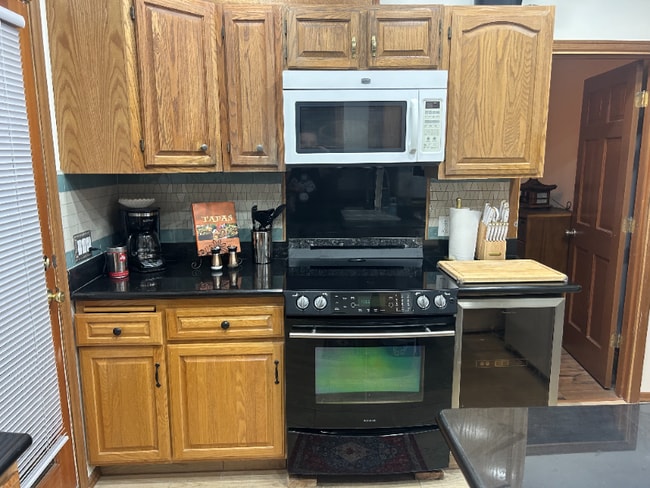 Photo - 30 W Etruria St Apartment