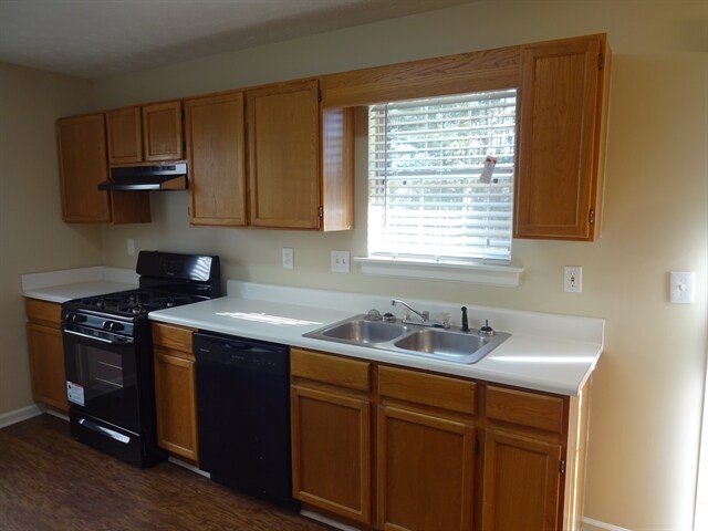 Building Photo - 5410 Lakebrooke Run