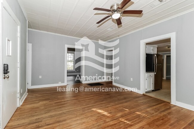 Foto del edificio - 1318 E Woodruff Ave