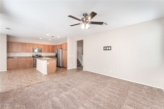 Building Photo - 10625 Mt Jefferson Ave