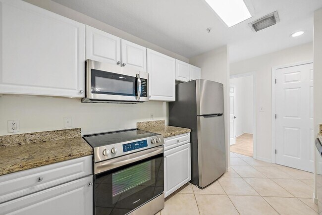 Photo - 1209 Main St Apartment