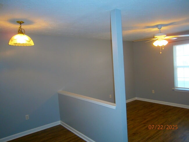 Building Photo - 77 Point Place Dr