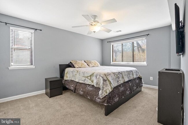 Building Photo - 2045 Royal Fern Ct