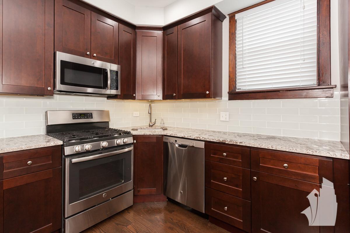 Foto principal - 3 bedroom in Chicago IL 60642