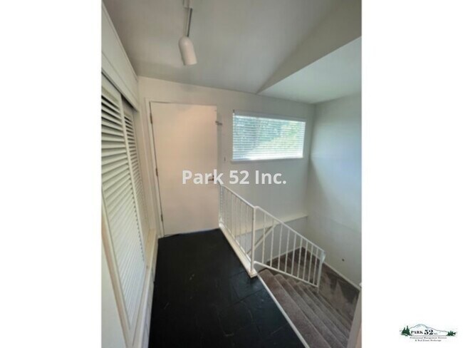 Foto del edificio - 69 W Shore Ave SW