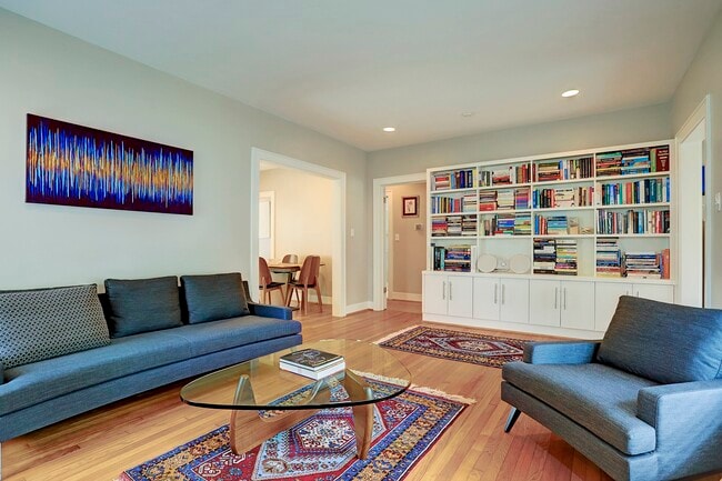 Foto del edificio - 6119 Fordham St