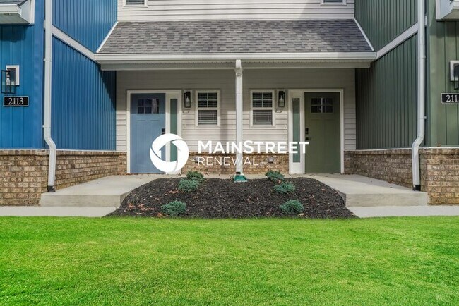 Foto del edificio - 3 Bedroom Pet-Friendly Home in Jeffersonville, IN with Main Street Renewal