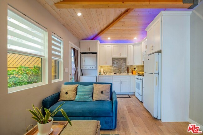Foto del edificio - 4227 Berryman Ave