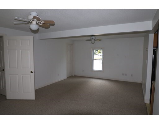 Building Photo - 344 Somers Rd