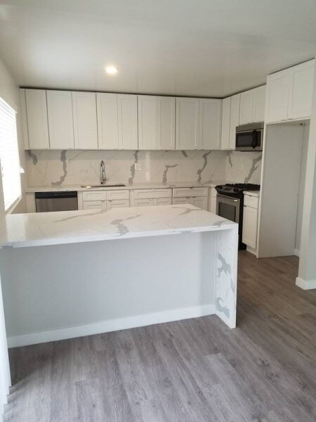 Foto del edificio - 2559 W 235th St