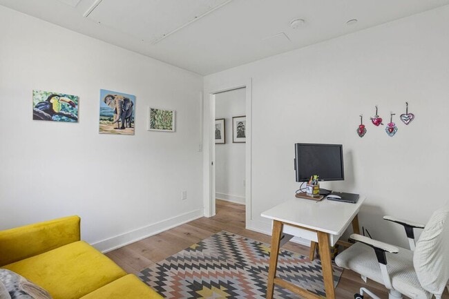 Building Photo - 1012 Harvard St NW