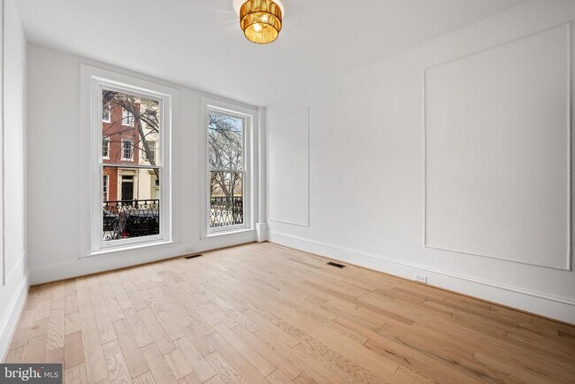 Foto del edificio - 1202 Bolton St