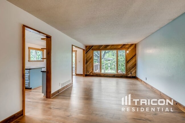 Building Photo - 6769 15th St Ct N