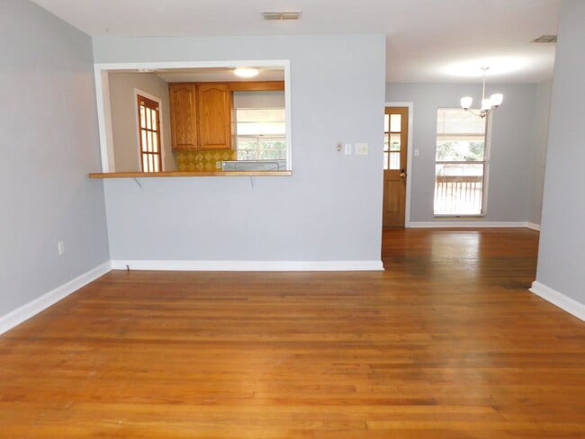 Building Photo - 507 NW 34th Ter