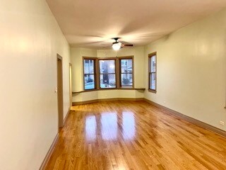 Foto del edificio - 517 W Root St