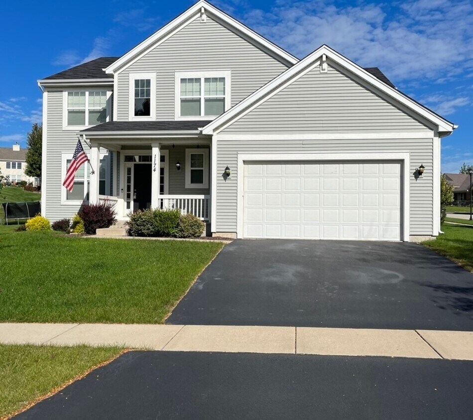 1174 Shoreline Dr, Pingree Grove, IL 60140 House Rental in Pingree