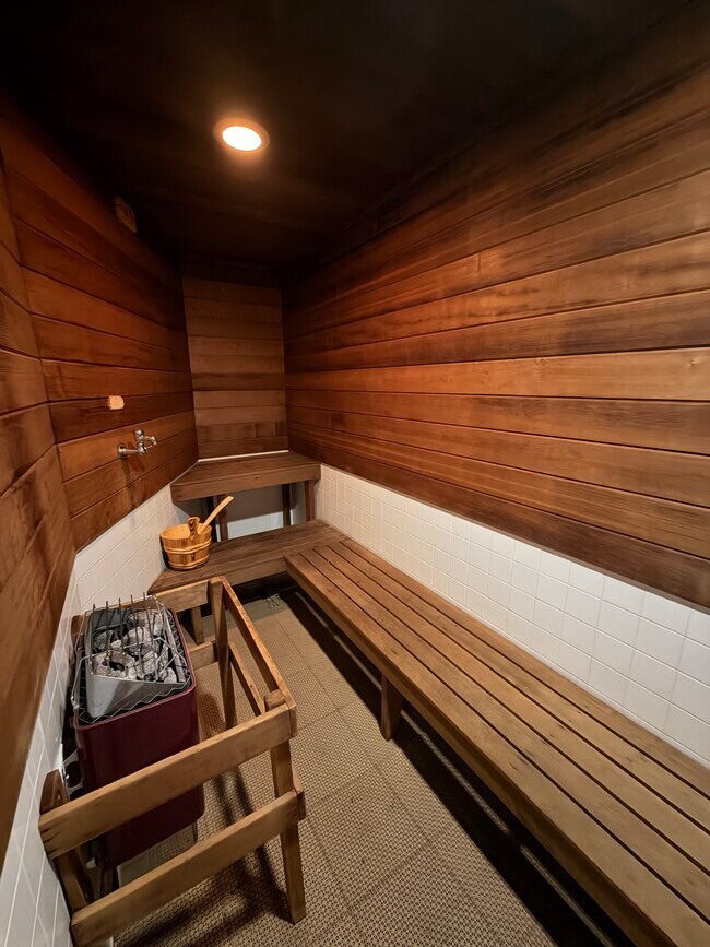 Sauna compartida. - 8935 Old Cedar Ave S