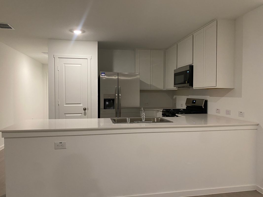 Building Photo - 3141 Campeiro Ave
