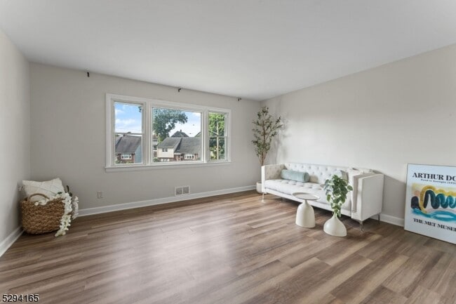 Building Photo - 19 Wright Ct