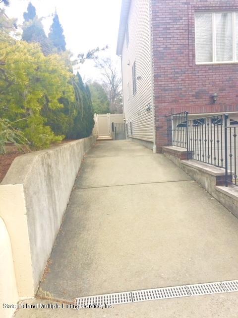 Foto del edificio - 155 Waterbury Ave