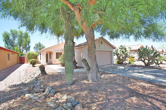 Building Photo - 16530 N 158th Ave