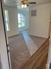 Building Photo - 710 715 S