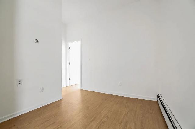 Foto del edificio - 2 bedroom in Brooklyn NY 11206