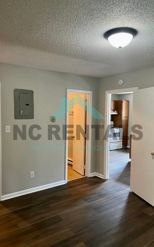 Foto del edificio - 2401 Markwood Ln SE