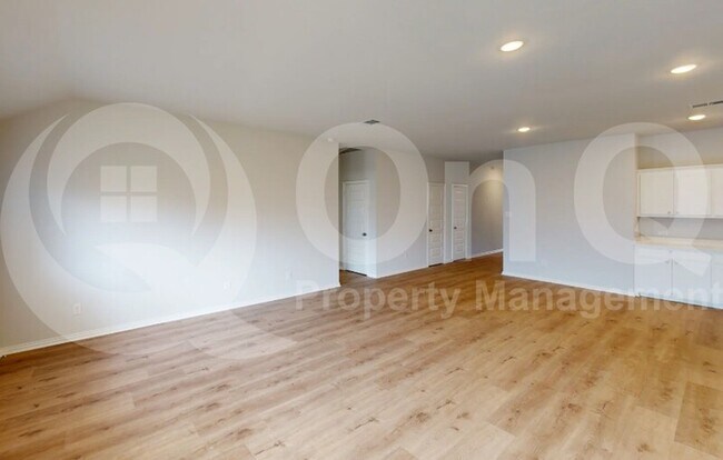 Foto del edificio - 553 Brk Vw Dr