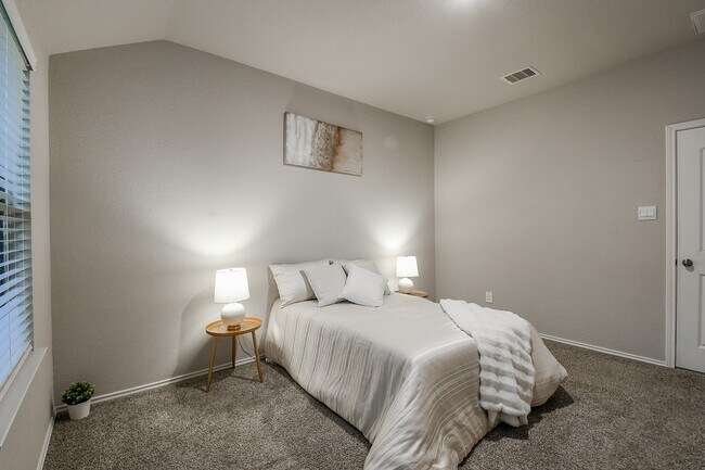 Foto del edificio - 2407 Poplar Copse Ct
