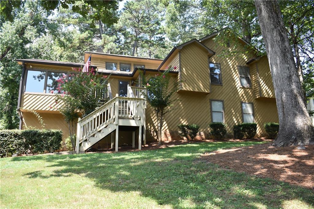 Primary Photo - 2811 Pine Cone Ln