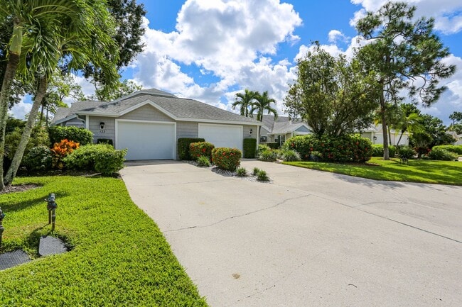 Building Photo - ***KINGS LAKE - 2 + DEN BED / 2 BATH***GAR...