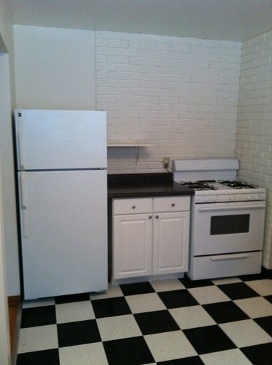 Kitchen - Marshall Ave. Apartments