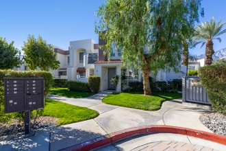 Building Photo - 401 El Cielo Rd