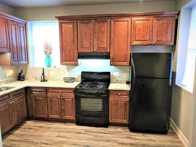 Building Photo - 5233 S Michigan Ave