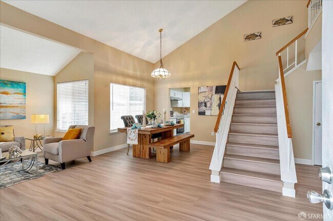 Foto del edificio - Exceptional Single-Family Home for Lease! ...