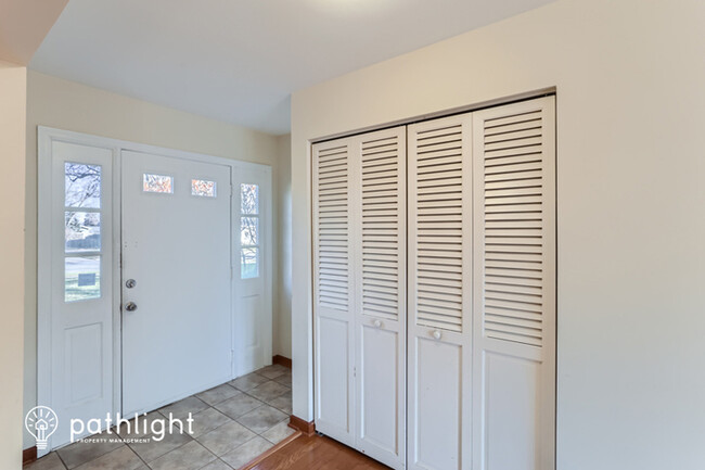 Foto del edificio - 1441 Maple Lane