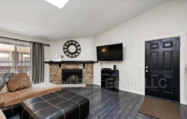 Building Photo - 3494 S Eagle St